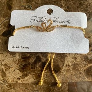 Costume jewelry, bracelet